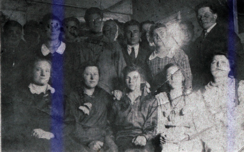 Gruppe_Jugendlicher_1933.jpg